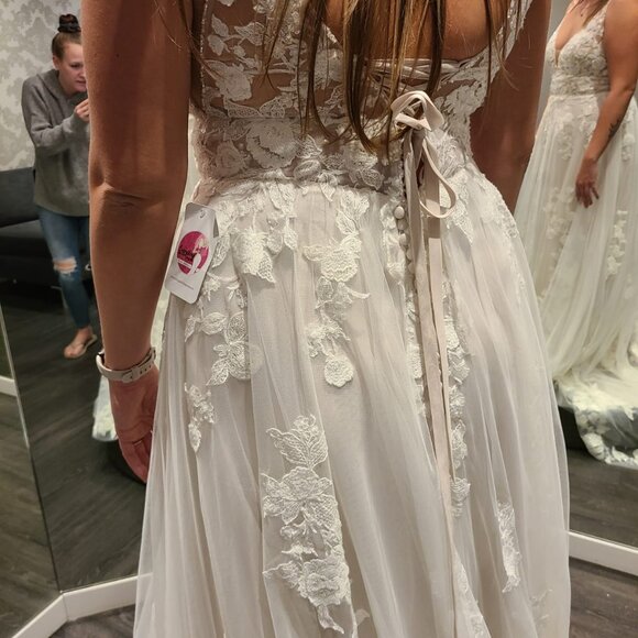 Mori Lee Davida Wedding Dress - Picture 9 of 13